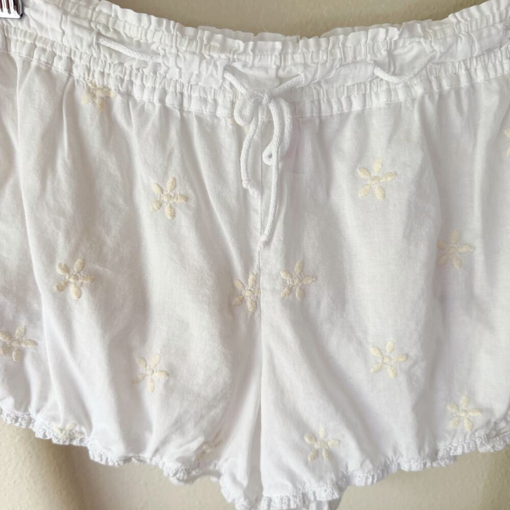 Victoria’s Secret White Eyelet Lounge Sleep Pajama Shorts Small Cottagecore - Picture 2 of 5